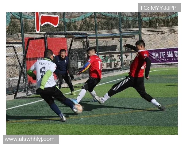 陈伟独家分享足球心得与技巧助你提升球技与战术理解