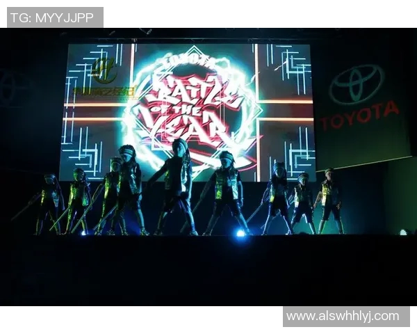 成都攀岩队在世界街舞大赛中以85分稳居积分榜首位 成都攀岩队在世界街舞大赛中以85分稳居积分榜首位