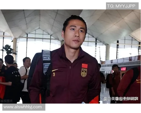 从巅峰到低谷最失落的足球明星背后的故事与心路历程